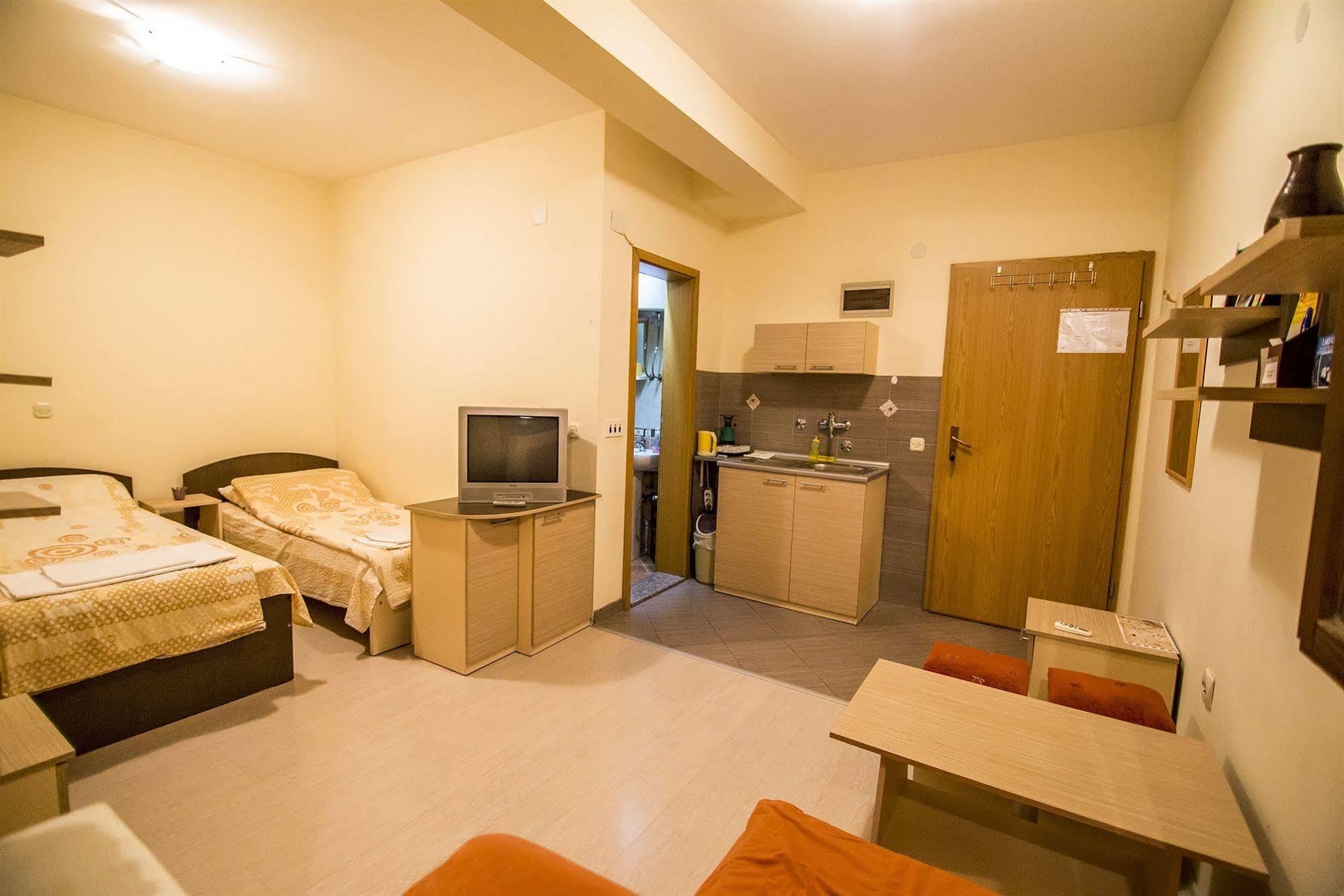 Luccia Apartments - Ohrid City Centre Bagian luar foto