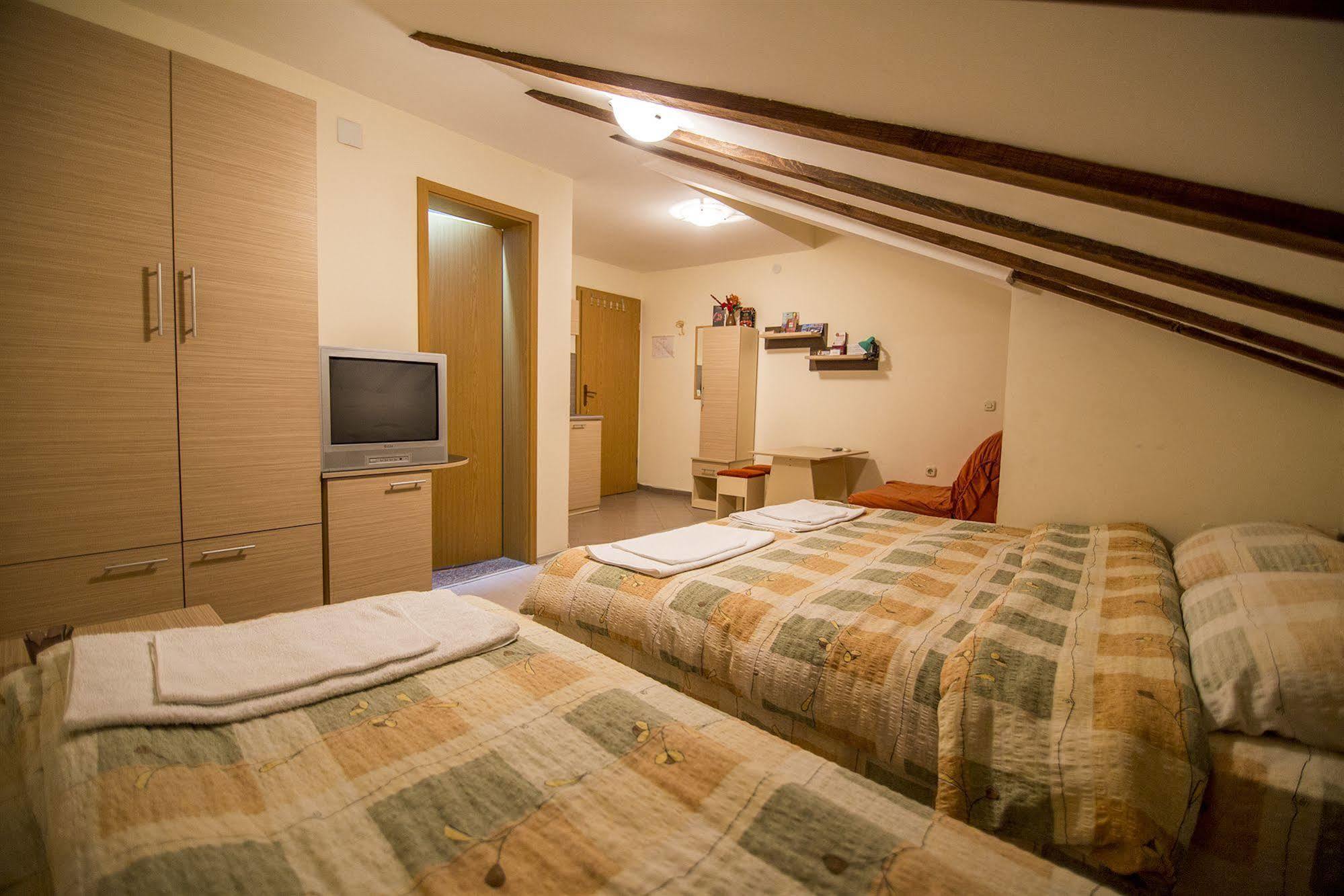 Luccia Apartments - Ohrid City Centre Bagian luar foto